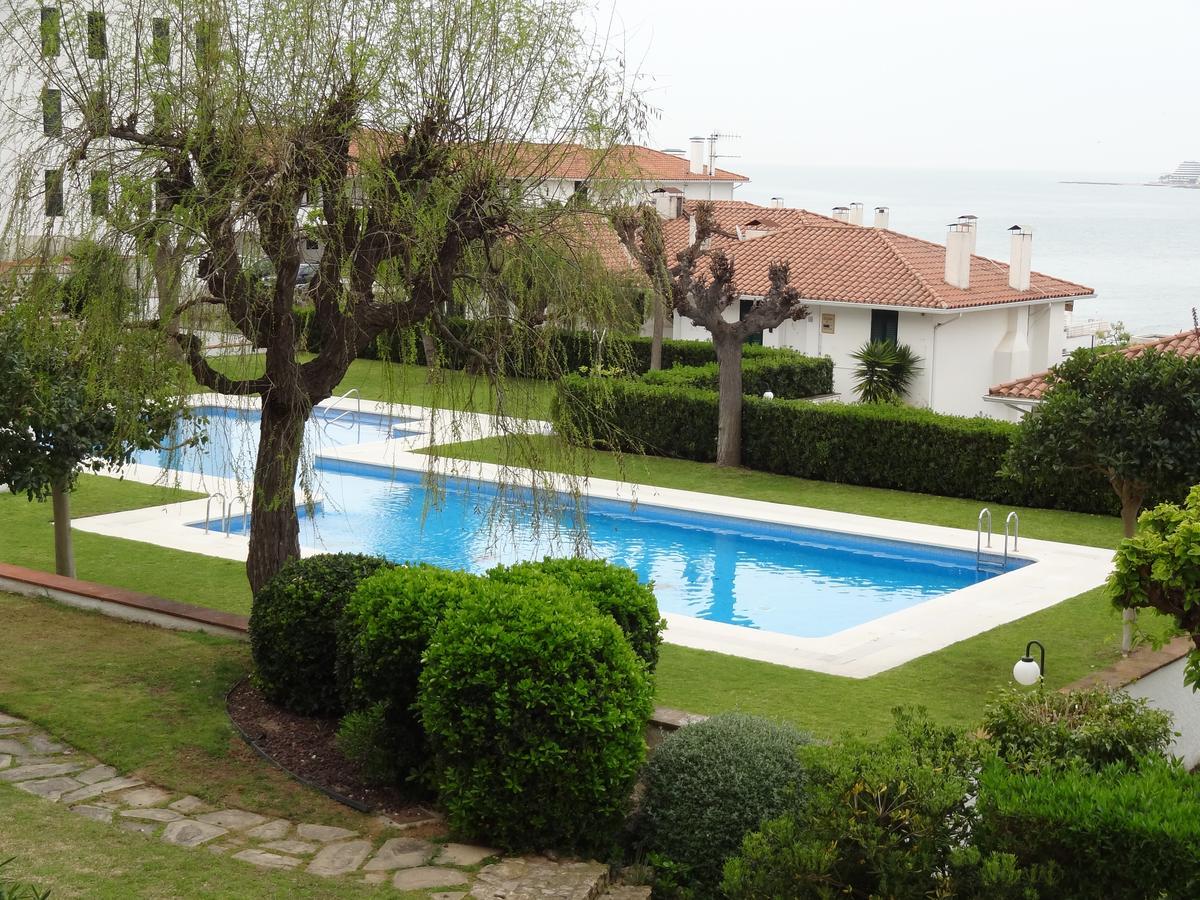 Ground Floor Sea View Apartment Ситжес Екстериор снимка