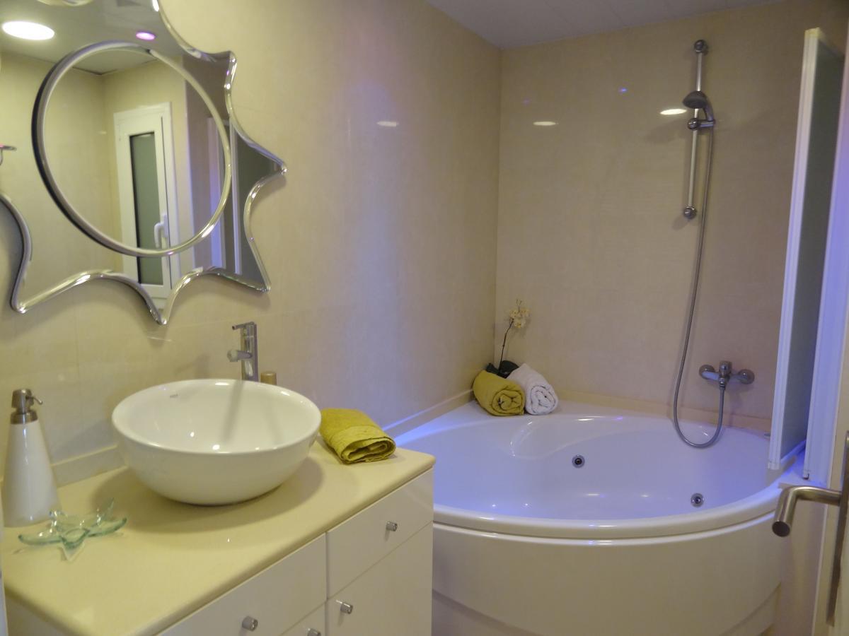 Ground Floor Sea View Apartment Ситжес Екстериор снимка